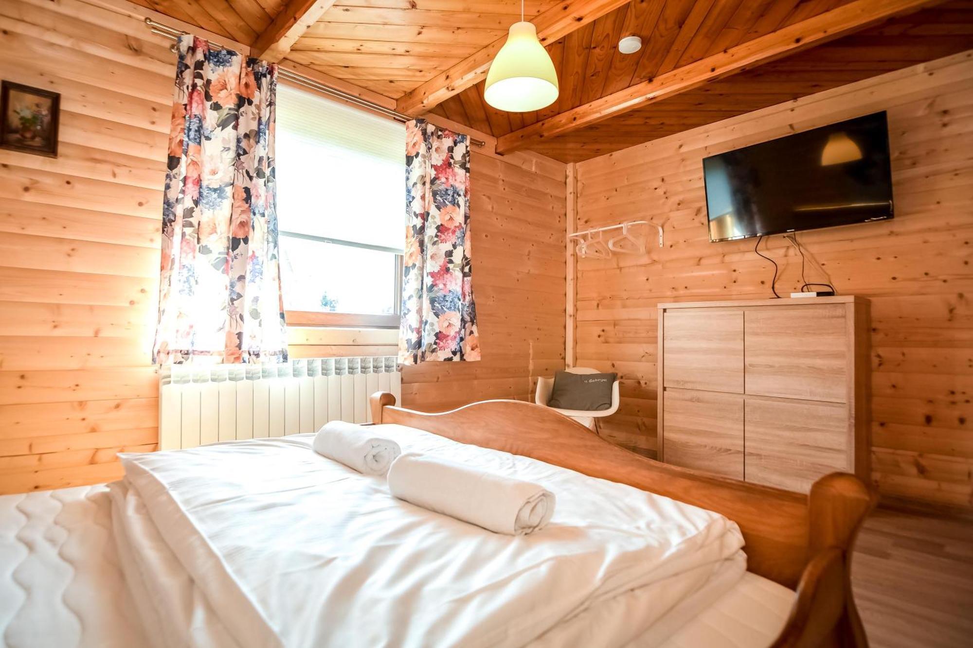 Apartament & Domek U Gabrysi ビャウカ エクステリア 写真